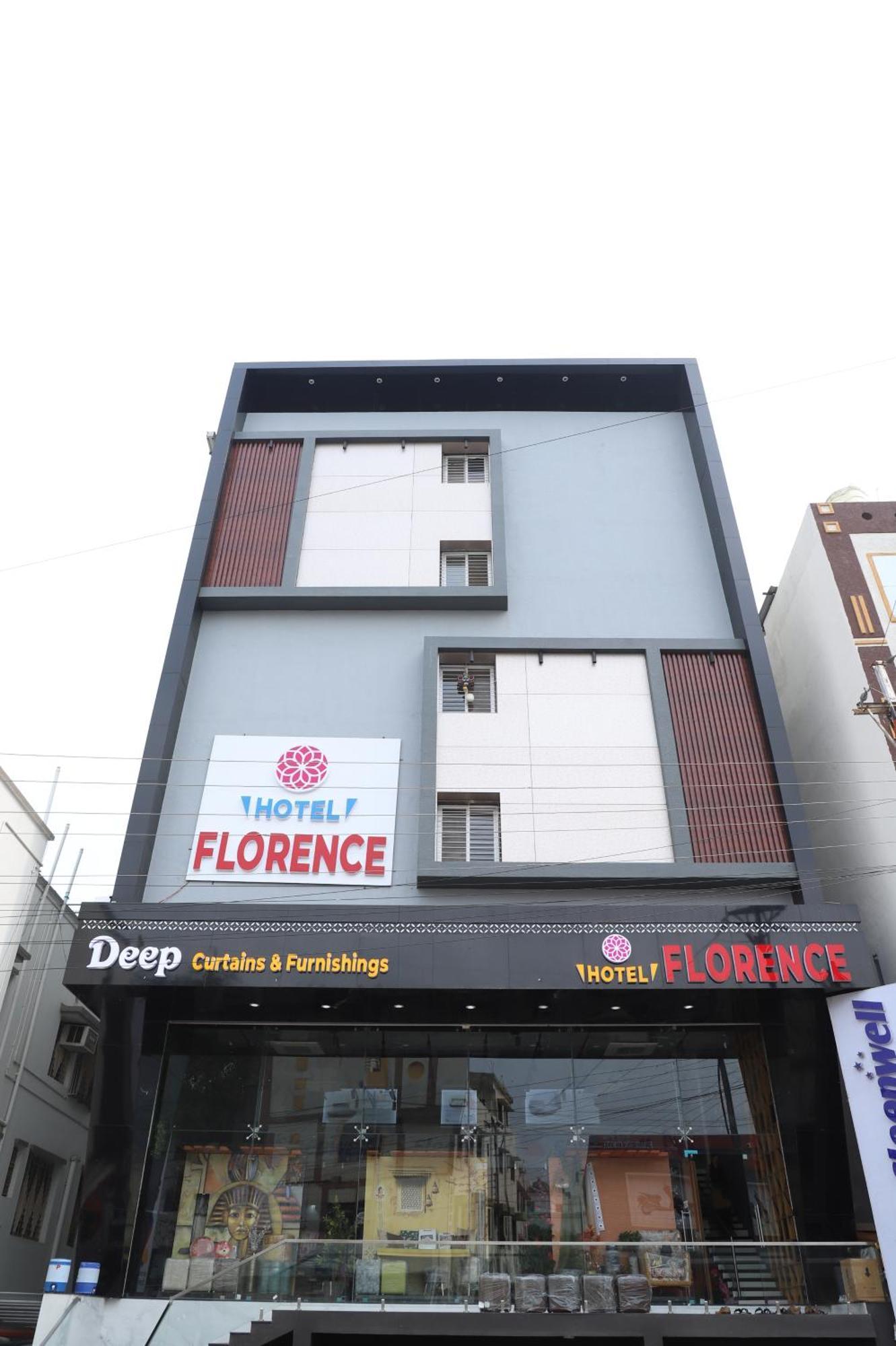 Hotel Florence Nānded Exterior photo